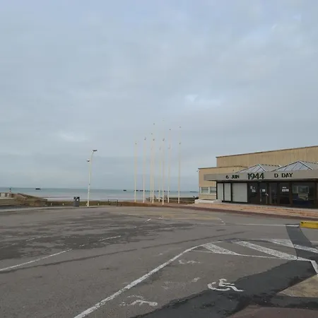 Bel Exterieur - Proche De La Plage Et D'arromanches Saint-Côme-de-Fresné